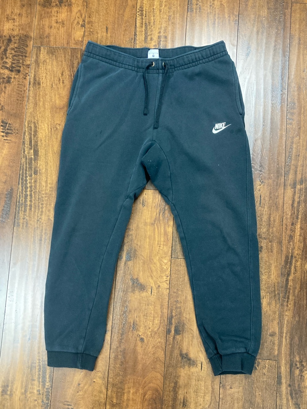 NIKE Men’s Joggers Sweatpants Black Bottoms 804408-010 Size Medium